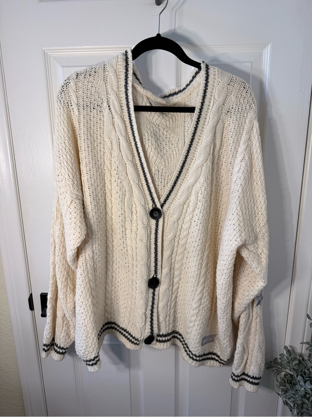 Taylor Swift Cream Cable-Knit Cardigan with Black Trim NWOT